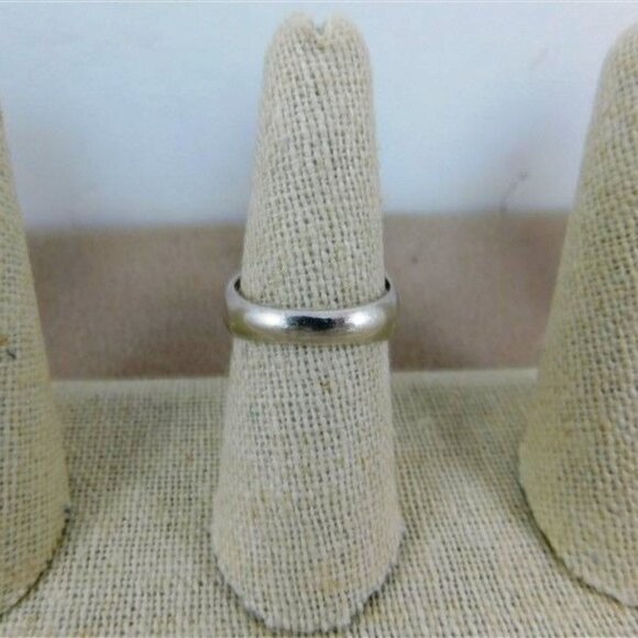 131/117  Size 8 Tear Drop Barse 925 Thailand Hammered Copper Ring - Picture 3 of 3